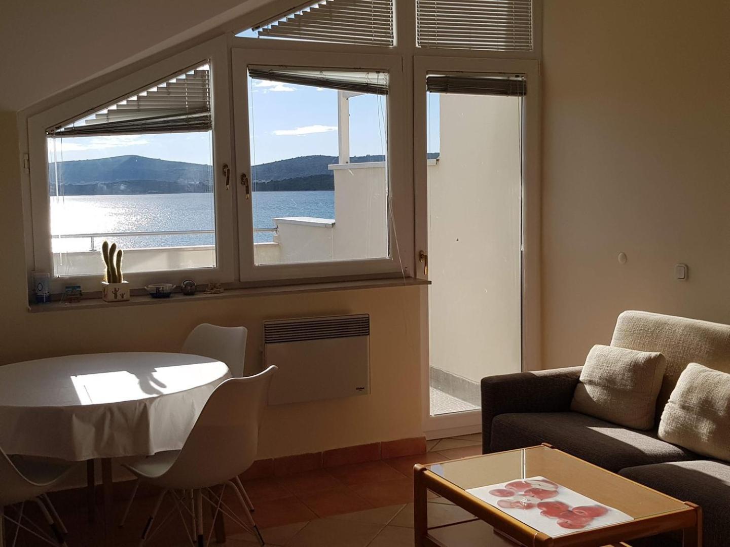 Seaside Apartments Turanj Εξωτερικό φωτογραφία